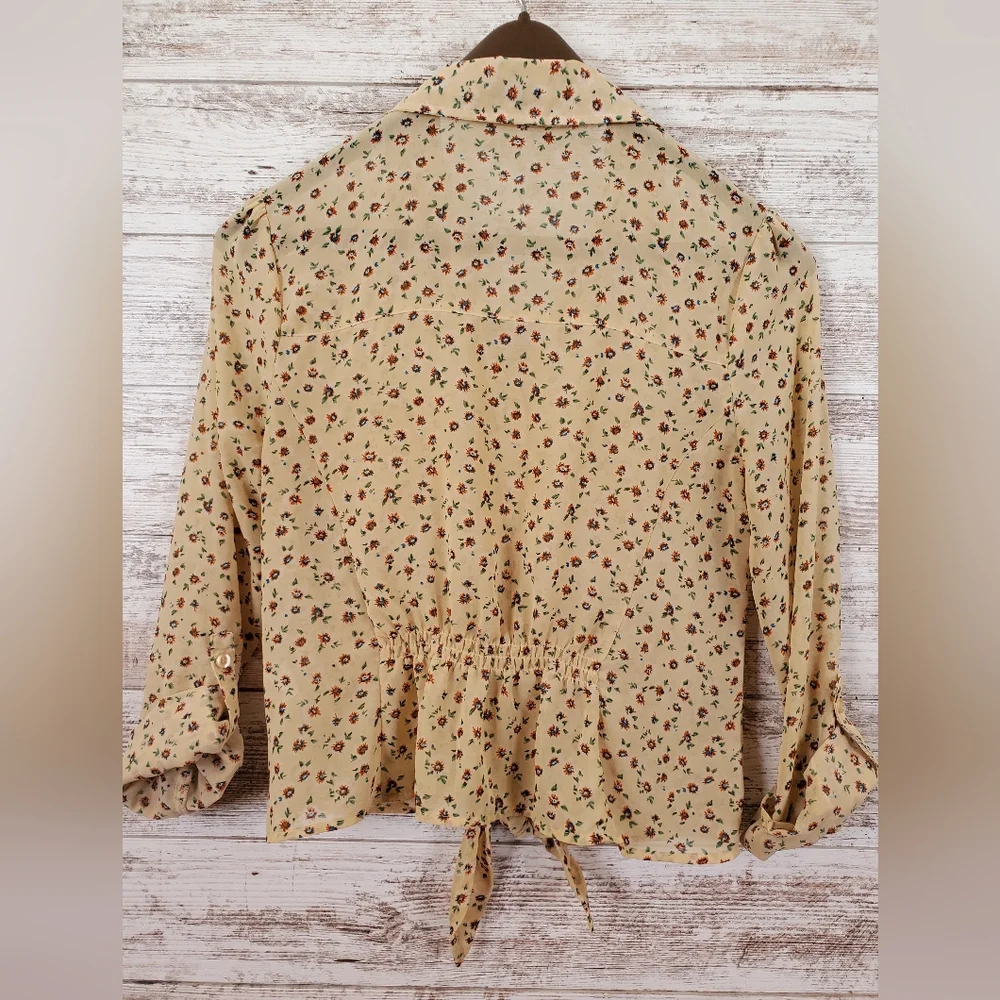 Vintage Mine Floral Crop Top Tie-Front Blouse - Picture 4 of 11